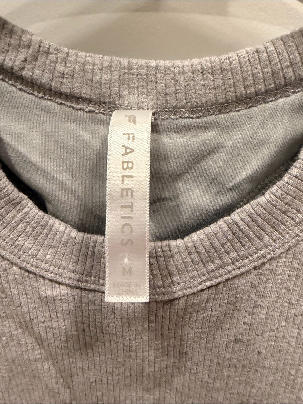 Fabletics Heather Gray Ribbed High-Neck Tank - Picture 3 of 4